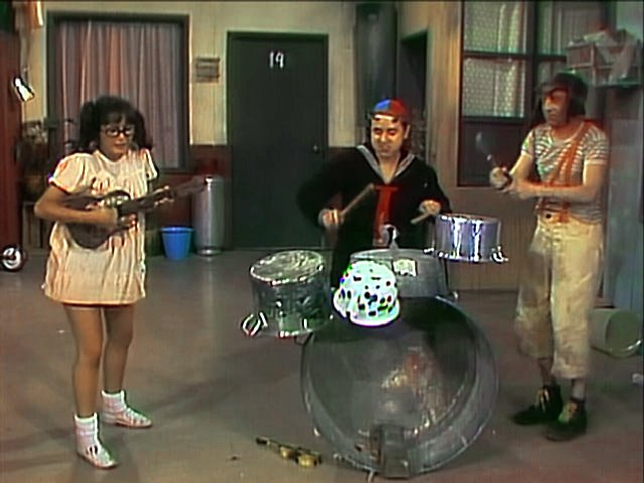 Amigo asalta a amigo / Grupo musical